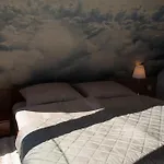 펜션 Na Skarpie Klecza